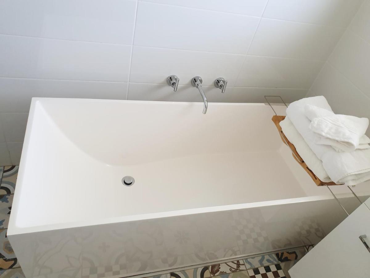 Marazul Best Deal - Stone Bathtub, Wifi, Functional - Mandarins And Lemons When Available Vincentia Buitenkant foto